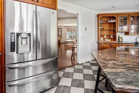114 Downer Ave, Hingham, MA 02043 photo 5