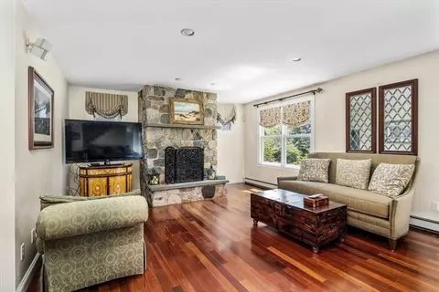 114 Downer Ave, Hingham, MA 02043 photo 9