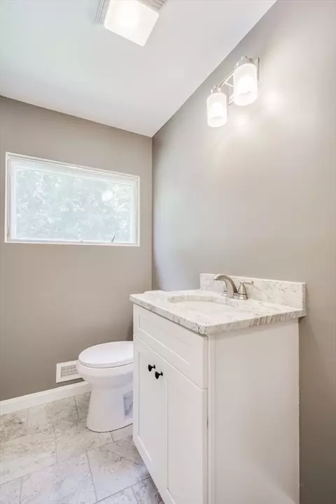 56 Audley Rd, Springfield, MA 01118 photo 10