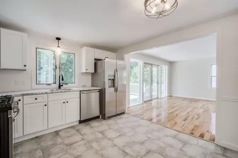 56 Audley Rd, Springfield, MA 01118 photo 2