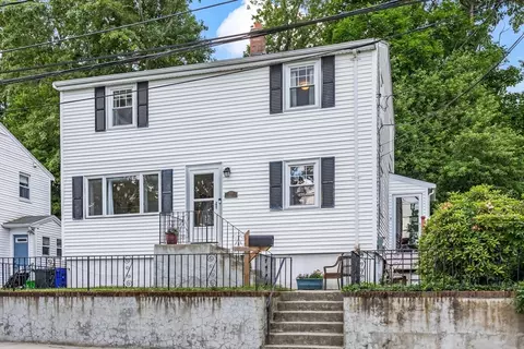 717 Beechmont St, Hyde Park, MA 02136