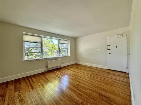 461 Arborway #3, Boston, MA 02130