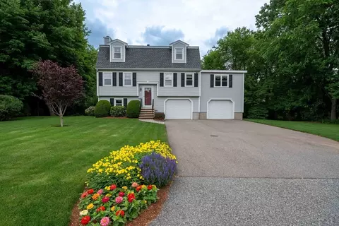 124 Warren Ave, Chelmsford, MA 01824