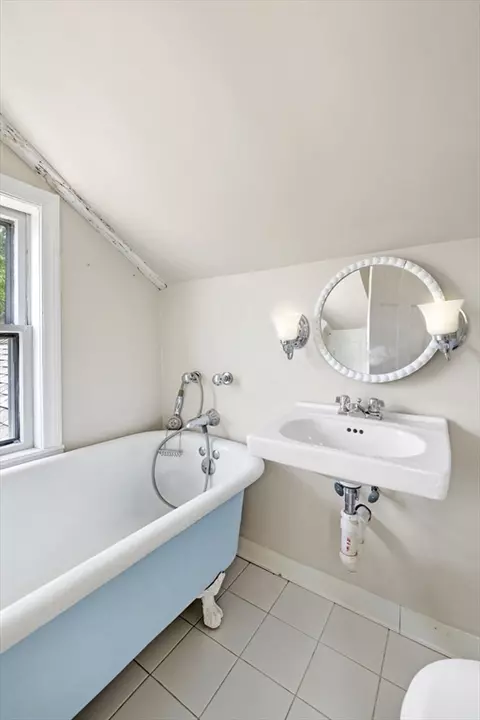 Bath - 1 Mason #2, Marblehead, MA 01945 photo 3 of 3