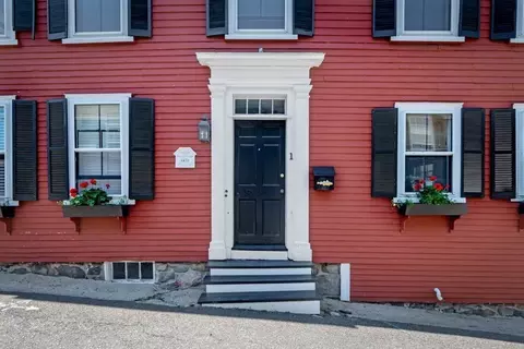 Exterior - 1 Mason #2, Marblehead, MA 01945 photo 1 of 6