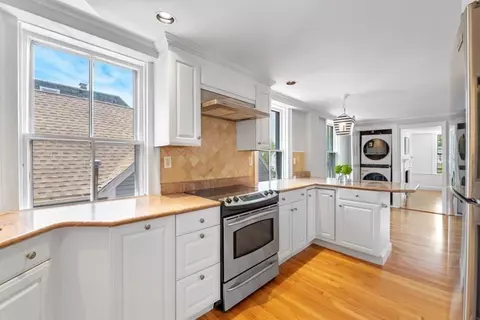 Kitchen - 1 Mason #2, Marblehead, MA 01945 photo 4 of 5