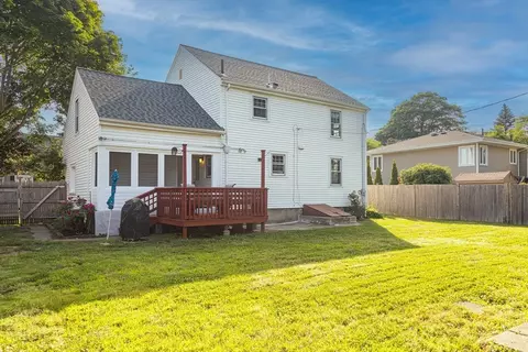 Exterior - 6 Ralph Rd, Marblehead, MA 01945 photo 5 of 10