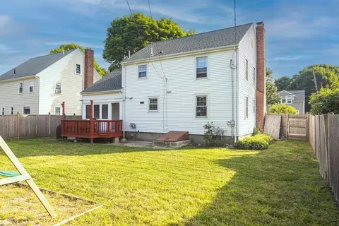 Exterior - 6 Ralph Rd, Marblehead, MA 01945 photo 8 of 10