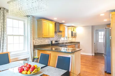 Kitchen - 6 Ralph Rd, Marblehead, MA 01945 photo 1 of 4