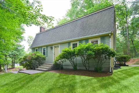 5 Cresson Ave, Norfolk, MA 02056