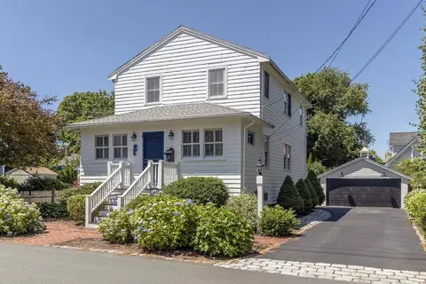 5 Maple St #5, Hingham, MA 02043