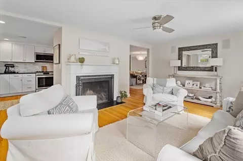 Living - 23 Governor Andrew Rd, Hingham, MA 02043 photo 4 of 4