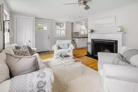 Living - 23 Governor Andrew Rd, Hingham, MA 02043 photo 3 of 4