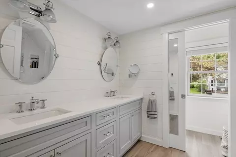 Bath - 23 Governor Andrew Rd, Hingham, MA 02043 photo 1 of 2