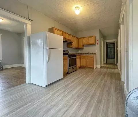 3 Leete St, Springfield, MA 01108 photo 6