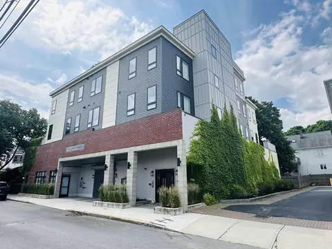 13 Alpine St #302, Somerville, MA 02144