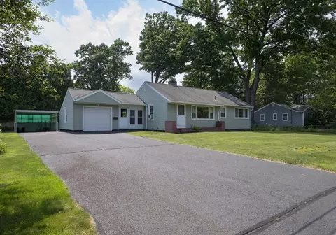 31 Birch Hill Rd, Northampton, MA 01062