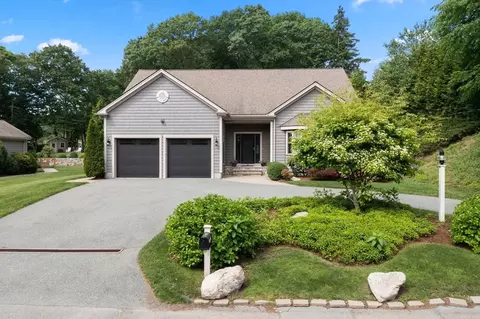 245 Worcester Ln, Waltham, MA 02451