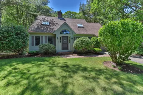 145 Braley Jenkins Rd, Barnstable, MA 02632