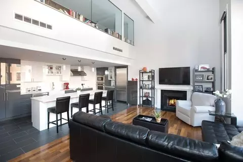 201 Newbury St #208, Boston, MA 02116