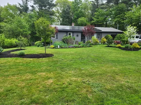 31 Hemlock Dr, Fitchburg, MA 01420