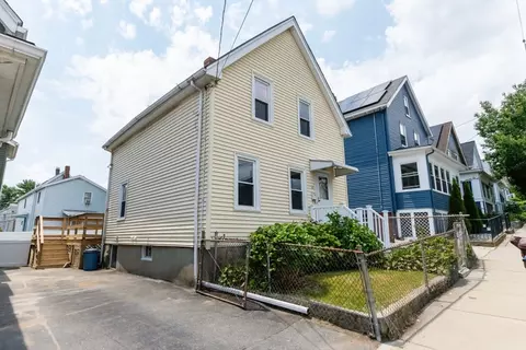 Exterior - 32 Villa Ave, Everett, MA 02149 photo 2 of 7