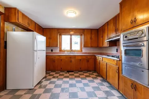 Kitchen - 32 Villa Ave, Everett, MA 02149 photo 3 of 3