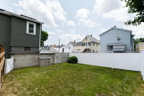 Exterior - 32 Villa Ave, Everett, MA 02149 photo 5 of 7