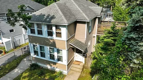 32-34 Fairfield St, Worcester, MA 01602