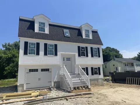 60 Thornton Ave, Methuen, MA 01844