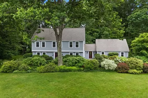 22 Algonquin Ave, Andover, MA 01810