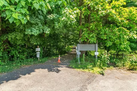 Exterior - 48 Cherry St, Easthampton, MA 01027 photo 12 of 12