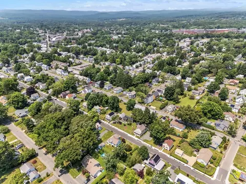 View/Area - 48 Cherry St, Easthampton, MA 01027 photo 6 of 8