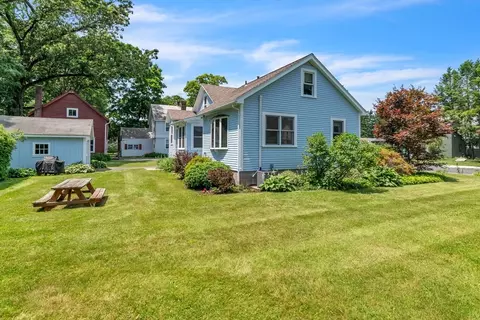 Exterior - 48 Cherry St, Easthampton, MA 01027 photo 11 of 12