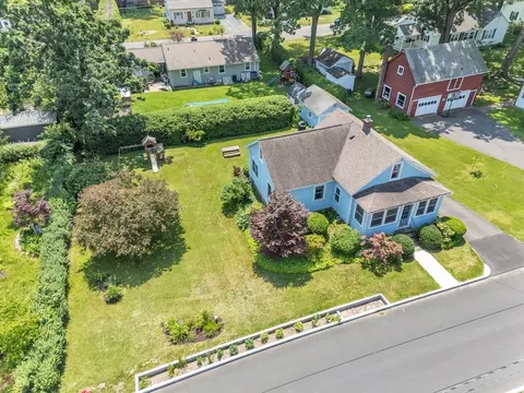 View/Area - 48 Cherry St, Easthampton, MA 01027 photo 2 of 8