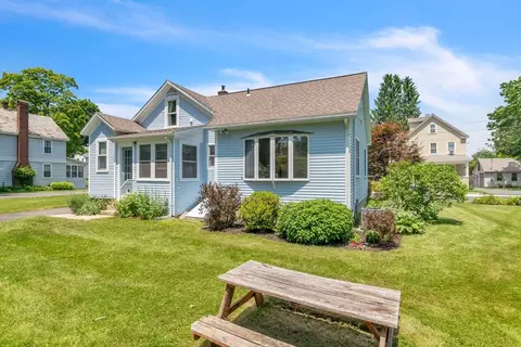 Exterior - 48 Cherry St, Easthampton, MA 01027 photo 10 of 12