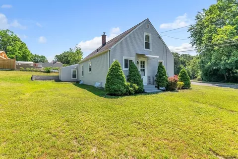 Exterior - 800 Wilbraham Rd, Springfield, MA 01109 photo 4 of 5