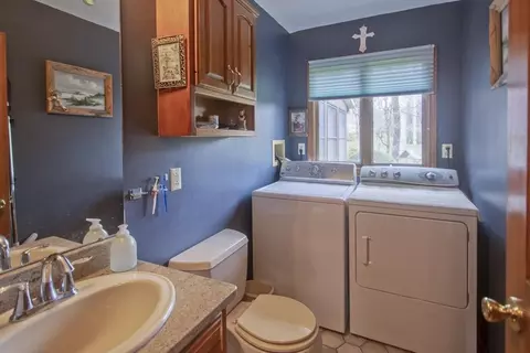 16 Ryan Dr, West Springfield, MA 01089 photo 18