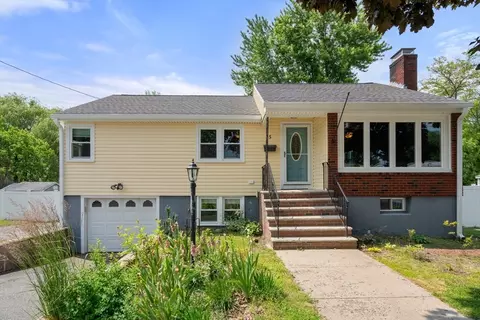 5 Brookfield Ln, Saugus, MA 01906