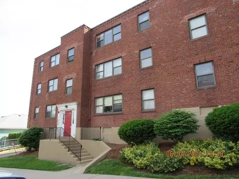 121 Nahant St #5, Lynn, MA 01902