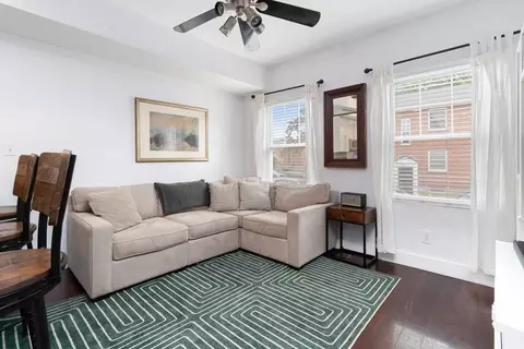 204 W 9th St #1, Boston, MA 02127