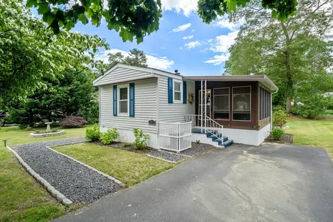 61 Pipers, Carver, MA 02330