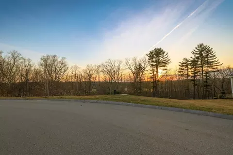 2 Weetamoo Way, Westford, MA 01886