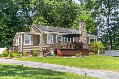 36 Hilltop Rd, Billerica, MA 01821