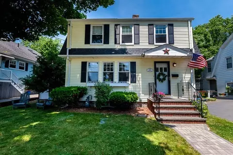 33 Youngs Rd, Dedham, MA 02026