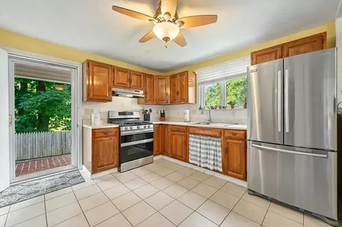Kitchen - 13 Forest Ave, Hudson, MA 01749 photo 2 of 2