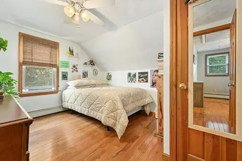Bedroom - 13 Forest Ave, Hudson, MA 01749 photo 5 of 6