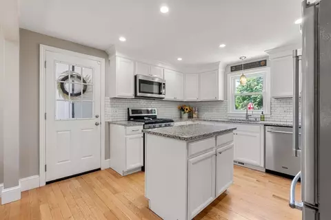 171 Old Post Rd, North Attleboro, MA 02760 photo 5