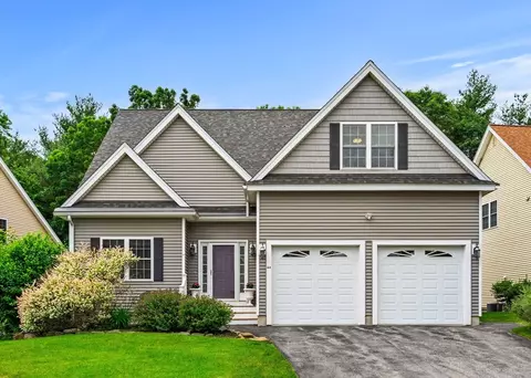 44 Steinbeck St, Tyngsborough, MA 01879