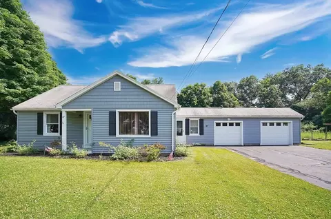 47 Old Boston Rd, Wilbraham, MA 01095